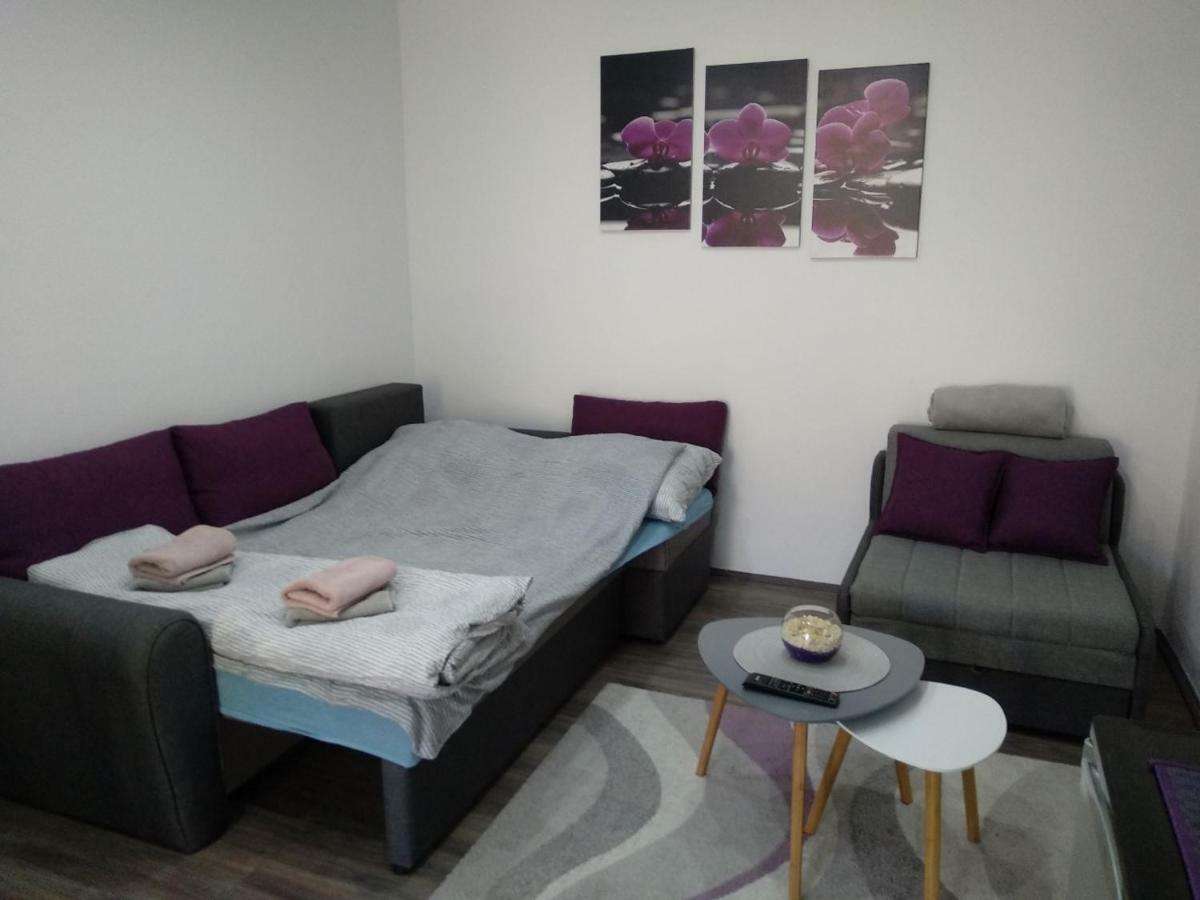 Rooms Jelena ซเรนยานิน ภายนอก รูปภาพ